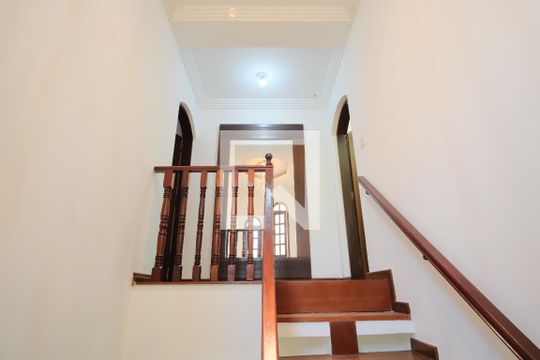 Escada de casa à venda com 8 quartos, 300m² em Tatuapé, São Paulo