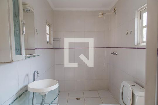 Banheiro de casa de condomínio para alugar com 2 quartos, 92m² em Vila Maria Zélia, São Paulo