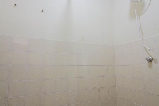 Banheiro de kitnet/studio à venda com 1 quarto, 25m² em Jardim Guanabara, Rio de Janeiro