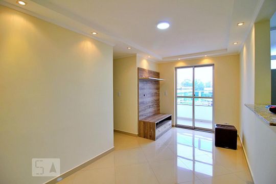 Sala de apartamento para alugar com 3 quartos, 69m² em Parque São Vicente, Mauá