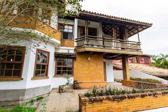 Fachada de casa de condomínio à venda com 4 quartos, 362m² em Badu, Niterói