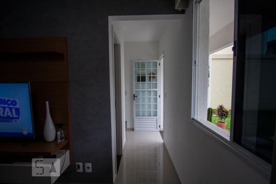 Sala de casa à venda com 3 quartos, 80m² em Vargem Pequena, Rio de Janeiro