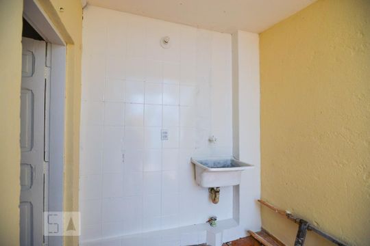 Área de Serviço de casa para alugar com 1 quarto, 50m² em Vila Ipojuca, São Paulo