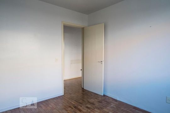 Quarto de apartamento para alugar com 1 quarto, 52m² em Rio Branco, Porto Alegre