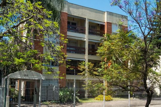 Fachada de apartamento para alugar com 1 quarto, 52m² em Rio Branco, Porto Alegre