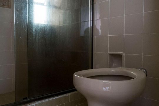 Banheiro de apartamento para alugar com 1 quarto, 52m² em Rio Branco, Porto Alegre