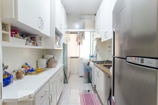 Cozinha de apartamento à venda com 3 quartos, 64m² em Vila Mascote, São Paulo