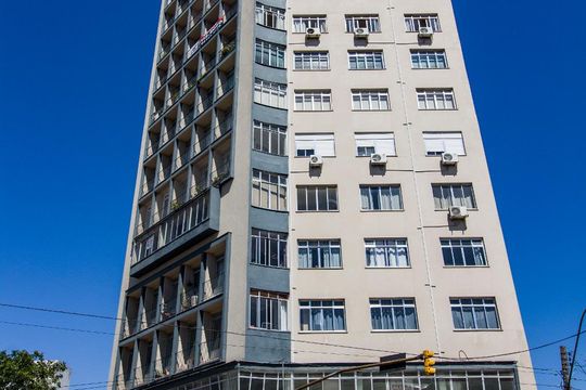 Fachada de apartamento à venda com 5 quartos, 303m² em Floresta, Porto Alegre