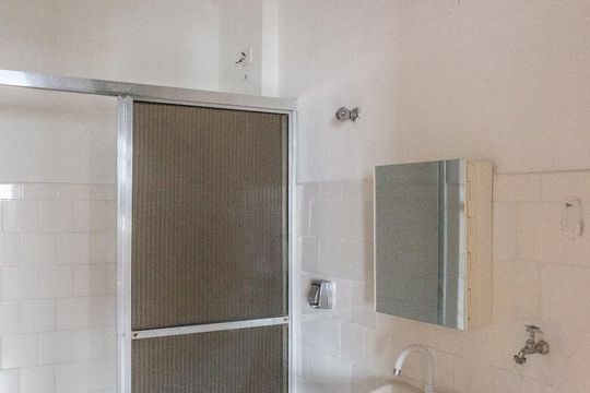 Banheiro de kitnet/studio à venda com 1 quarto, 37m² em Santa Cecilia, São Paulo
