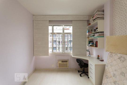 Quarto 1 de apartamento à venda com 3 quartos, 150m² em Grajaú, Rio de Janeiro
