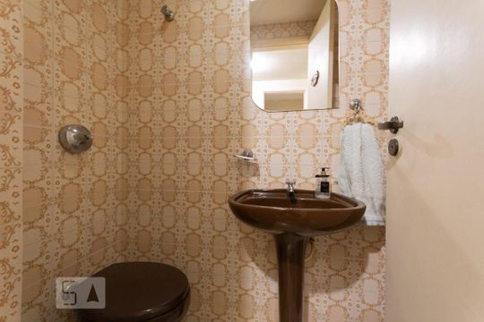 Lavabo de apartamento à venda com 3 quartos, 150m² em Grajaú, Rio de Janeiro