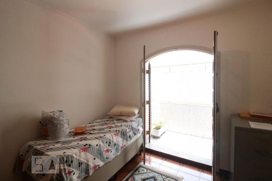 Quarto 4 de casa à venda com 5 quartos, 206m² em Jardim Maria Estela, São Paulo