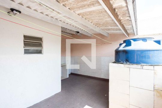 Área de Serviço de casa para alugar com 2 quartos, 94m² em Piraporinha, Diadema