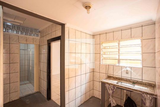 Cozinha de casa para alugar com 2 quartos, 94m² em Piraporinha, Diadema