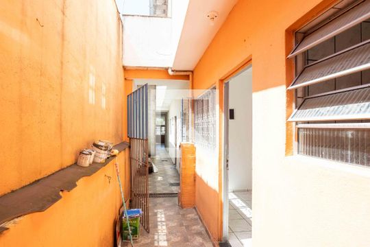 Área Externa de casa para alugar com 2 quartos, 94m² em Piraporinha, Diadema