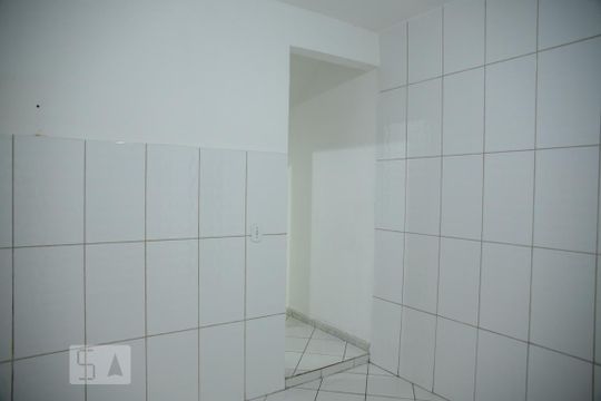 Sala/Cozinha de kitnet/studio para alugar com 1 quarto, 27m² em Vila Nova York, São Paulo