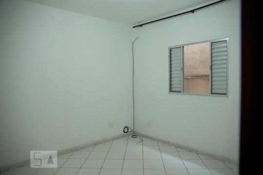 Quarto de kitnet/studio para alugar com 1 quarto, 27m² em Vila Nova York, São Paulo