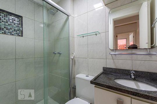 Banheiro Social de apartamento para alugar com 3 quartos, 67m² em Barreto, Niterói