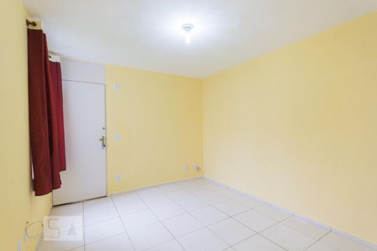 Sala de apartamento para alugar com 2 quartos, 44m² em Anil, Rio de Janeiro