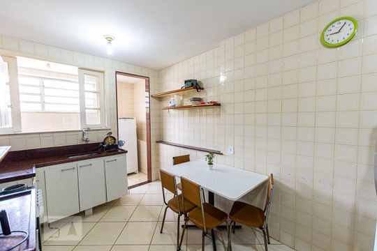 Cozinha  de casa de condomínio à venda com 6 quartos, 140m² em Centro, Niterói