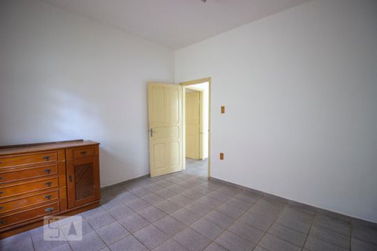 Quarto 1 de casa à venda com 2 quartos, 140m² em Chácara Urbana, Jundiaí