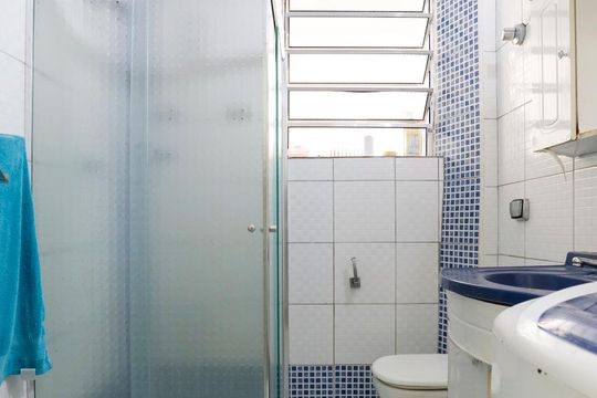 Banheiro de apartamento à venda com 2 quartos, 77m² em Bela Vista, São Paulo