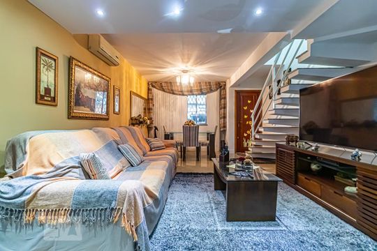 Casa à venda com 2 quartos, 968m² em Taquara, Rio de Janeiro