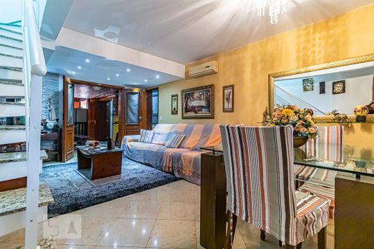 Sala de casa à venda com 2 quartos, 968m² em Taquara, Rio de Janeiro