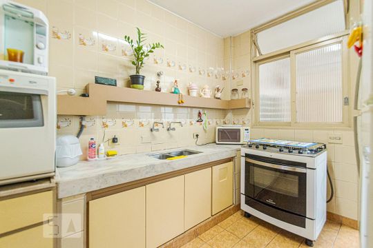 Cozinha de apartamento à venda com 3 quartos, 250m² em Jardim Paulista, São Paulo