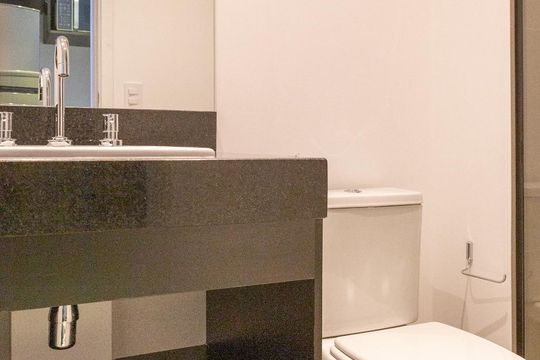 Banheiro de apartamento para alugar com 1 quarto, 30m² em Pompeia, São Paulo
