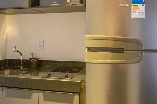 Cozinha de apartamento para alugar com 1 quarto, 30m² em Pompeia, São Paulo