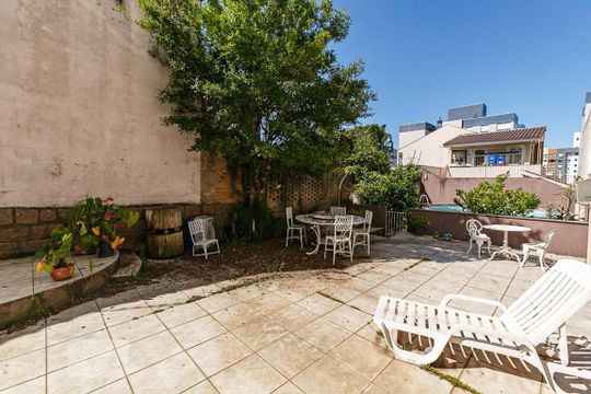 Área Externa de casa à venda com 3 quartos, 162m² em Tristeza, Porto Alegre