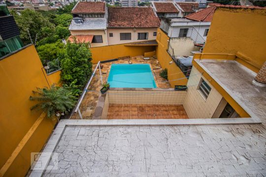 Vista de casa à venda com 3 quartos, 450m² em Chácara Inglesa, São Paulo