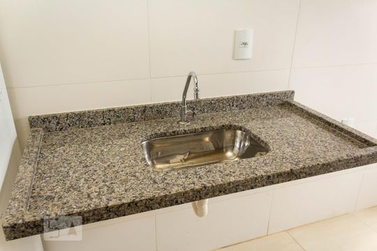 Sala/Cozinha de kitnet/studio para alugar com 1 quarto, 28m² em Jordanópolis, São Bernardo do Campo