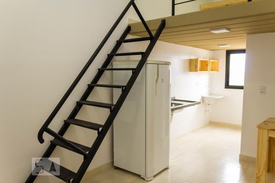 Sala/Cozinha de kitnet/studio para alugar com 1 quarto, 28m² em Jordanópolis, São Bernardo do Campo