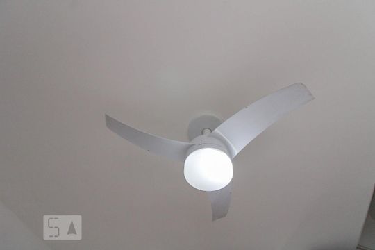 Detalhe - Sala de casa de condomínio para alugar com 2 quartos, 60m² em Parque Casa de Pedra, São Paulo