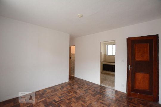 Sala de apartamento à venda com 2 quartos, 78m² em Olaria, Rio de Janeiro