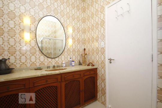 Banheiro 1 de apartamento à venda com 4 quartos, 368m² em Laranjeiras, Rio de Janeiro