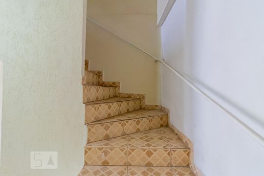 Escada de casa à venda com 4 quartos, 200m² em Vila Moraes, São Paulo