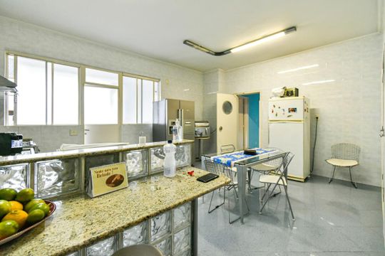 Cozinha de apartamento para alugar com 3 quartos, 350m² em República, São Paulo