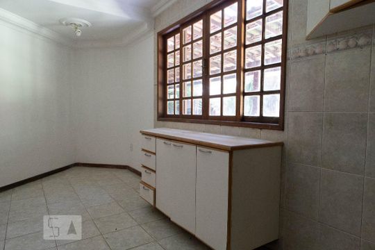 Cozinha de casa de condomínio à venda com 4 quartos, 398m² em Vargem Grande, Rio de Janeiro