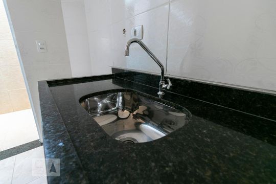 Cozinha de casa para alugar com 1 quarto, 38m² em Vila Matilde, São Paulo