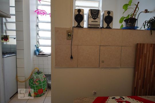 Quarto de Serviço de apartamento à venda com 2 quartos, 76m² em Rio Branco, Porto Alegre