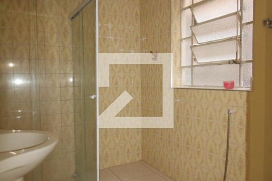 Banheiro de apartamento à venda com 2 quartos, 94m² em Centro, Campinas