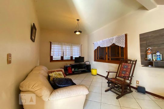Sala de Estar de casa à venda com 4 quartos, 200m² em Rondônia, Novo Hamburgo