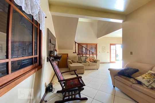 Sala de Estar de casa à venda com 4 quartos, 200m² em Rondônia, Novo Hamburgo