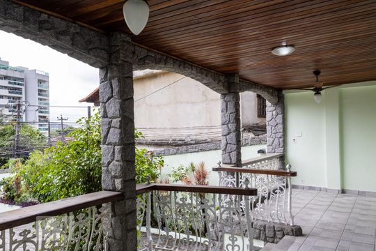 Varanda Sala de casa à venda com 5 quartos, 473m² em Campo Grande, Rio de Janeiro