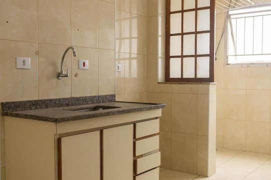 Cozinha de apartamento à venda com 2 quartos, 64m² em Jardim Marajoara, São Paulo