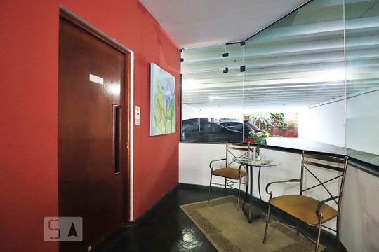 Hall social de apartamento à venda com 3 quartos, 150m² em Vila Gilda, Santo André