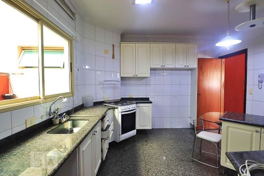 Cozinha de apartamento à venda com 3 quartos, 150m² em Vila Gilda, Santo André